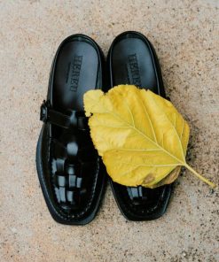 Yarewear.shop70b6a299fa 1